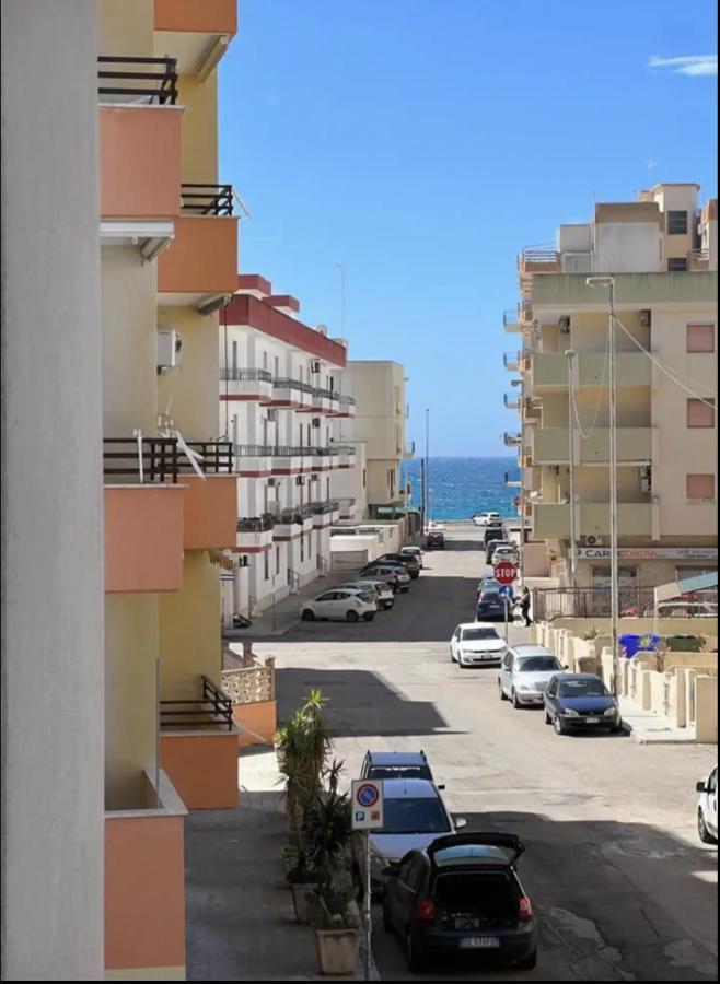 Modern And Spacious Appartement With Beach View. Gallipoli Exterior foto